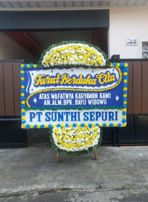 Papan Bunga Duka di Weru