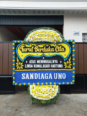 Papan Bunga Duka di Weru